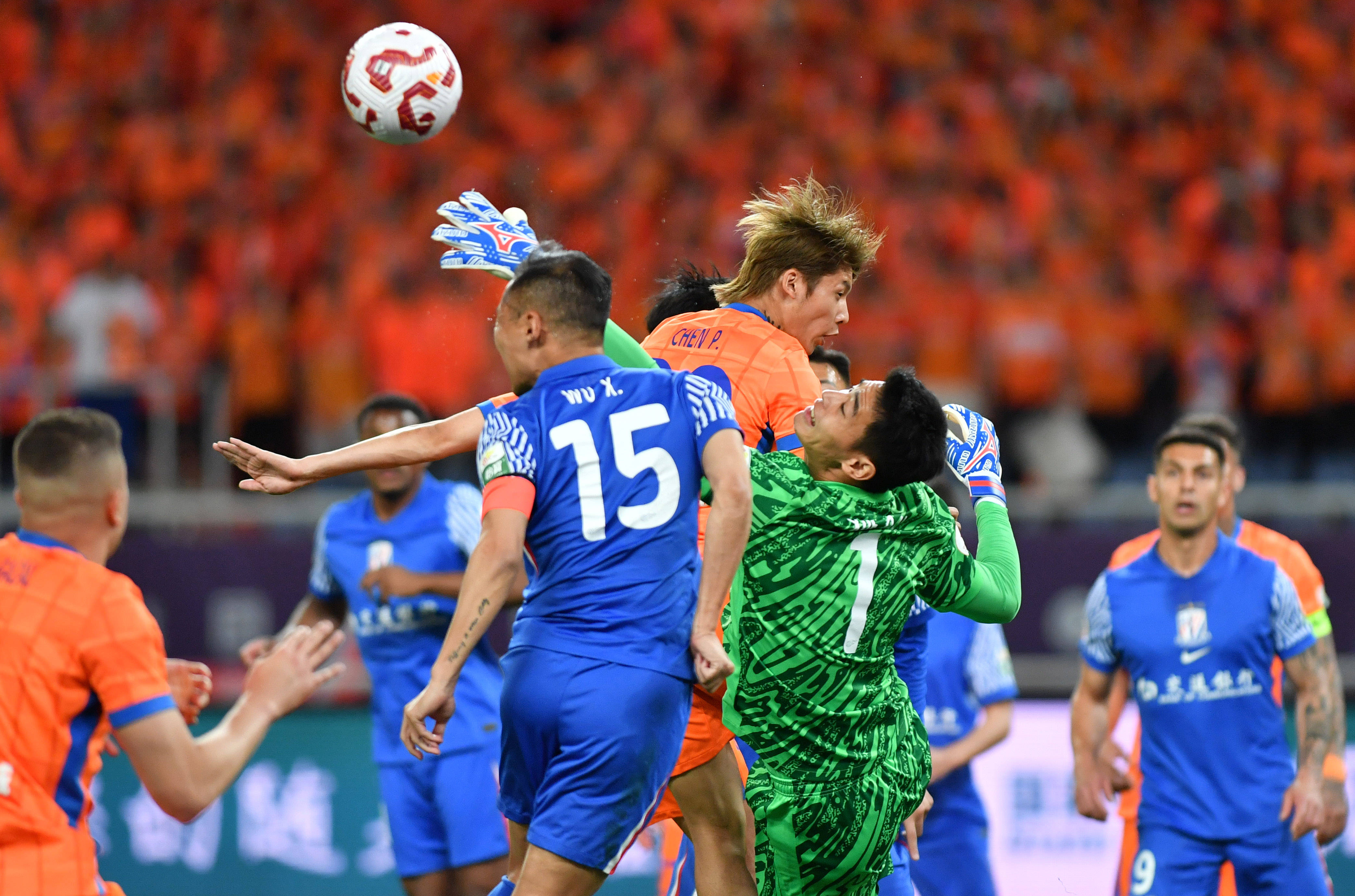 清晨里昂备战中超，刷新队史纪录细节曝光，气氛紧张，轮换策略成焦点(如何大抓练兵备战讨论)-开云中国